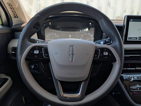 Used 2021 Lincoln Corsair FWD w/ Convenience Package image 27