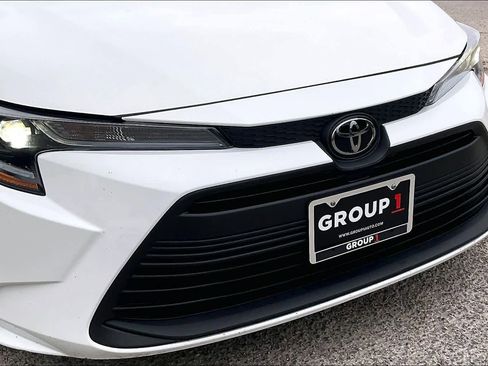 Used 2024 Toyota Corolla LE FWD image 29