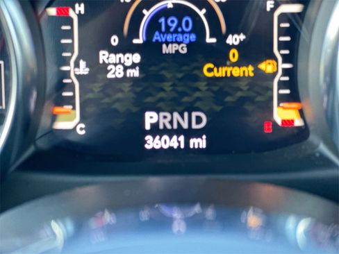 Used 2021 Jeep Wrangler Unlimited Rubicon image 12