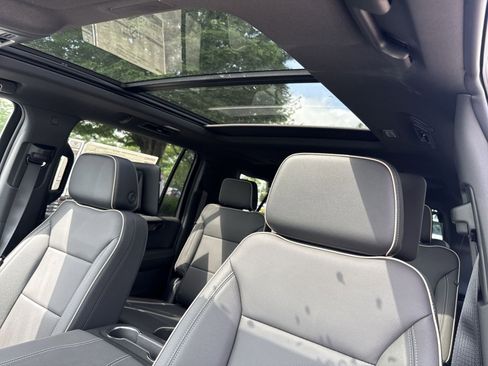 New 2026 GMC Yukon XL Elevation w/ Elevation Premium Package AWD/4WD image 19