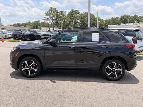 Used 2023 Chevrolet TrailBlazer RS w/ Convenience Package AWD/4WD image 9