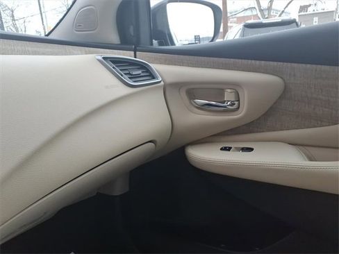 Used 2024 Nissan Murano SL image 25