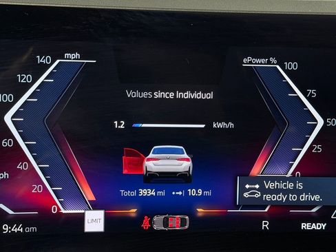 Used 2025 BMW i4 eDrive40 image 18