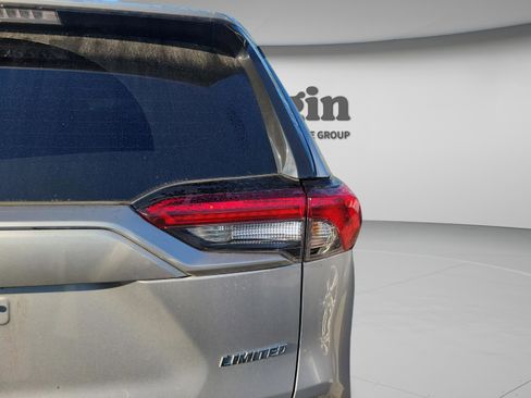 Used 2021 Toyota RAV4 Limited FWD image 19