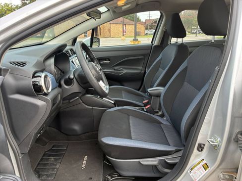 Used 2025 Nissan Versa SV FWD image 24