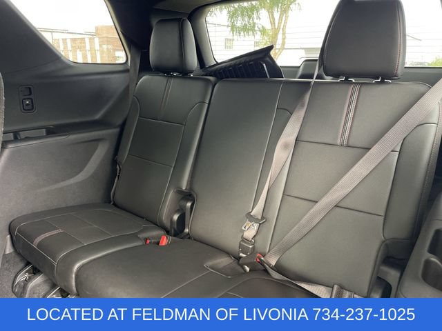 Certified 2023 Chevrolet Traverse RS w/ LPO, Floor Liner Package AWD/4WD image 37