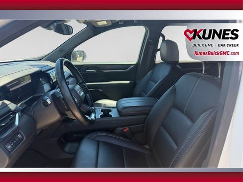 Used 2024 GMC Acadia Elevation AWD/4WD image 13