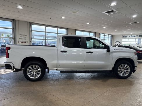 Used 2022 Chevrolet Silverado 1500 Custom image 3