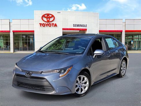 Used 2025 Toyota Corolla LE image 1