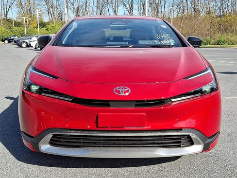 New 2026 Toyota Prius Plug-In Hybrid image 2