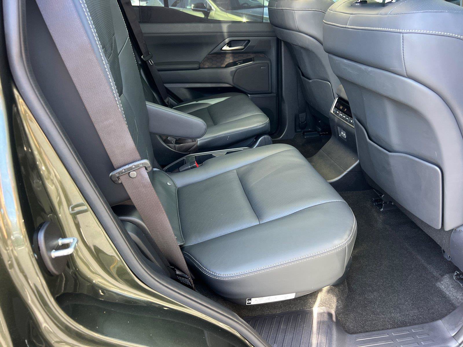 Certified 2025 Lexus GX 550 w/ Cold Area Package AWD/4WD image 15