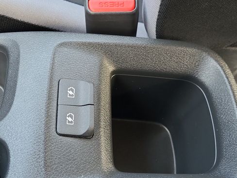 Used 2025 Nissan Versa S w/ Trunk Package FWD image 31