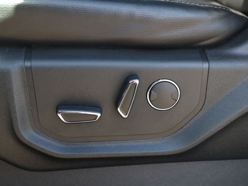 Used 2017 Ford F350 Lariat w/ Lariat Ultimate Package image 28