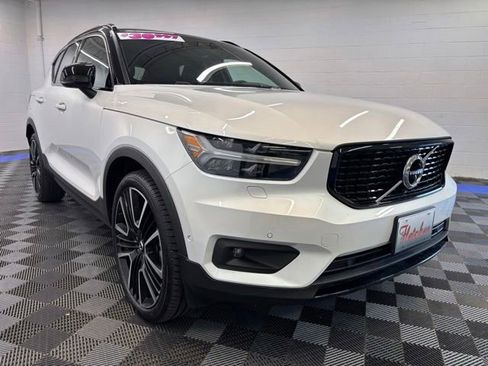 Used 2022 Volvo XC40 T5 R-Design AWD/4WD image 12