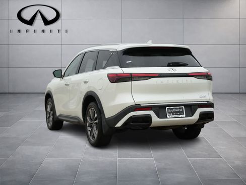 Certified 2023 INFINITI QX60 Luxe w/ Cargo Package FWD image 5