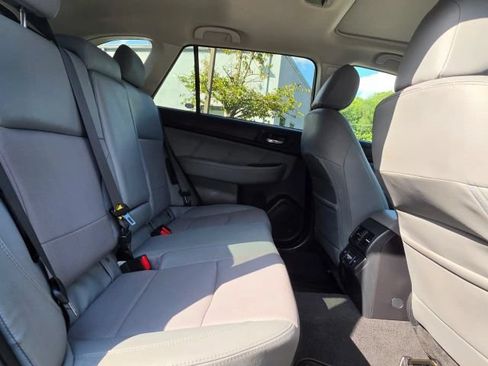 Used 2018 Subaru Outback 2.5i Limited AWD/4WD image 13