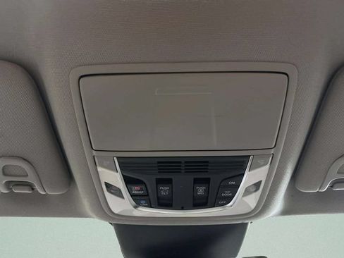 Used 2024 Acura MDX SH-AWD w/ Technology Package image 24