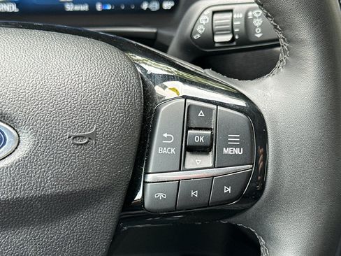 Used 2024 Ford Escape Platinum AWD/4WD image 29