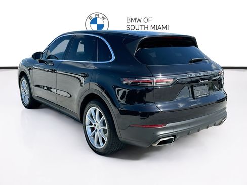 Used 2022 Porsche Cayenne AWD/4WD image 5