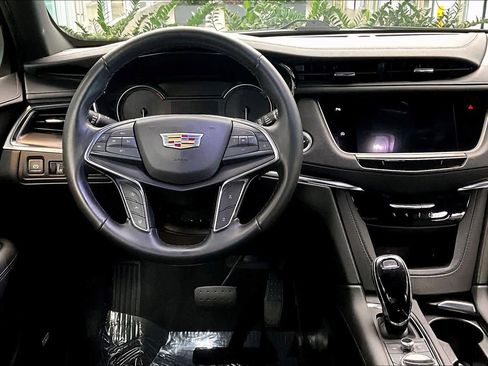 Used 2022 Cadillac XT5 Luxury image 10