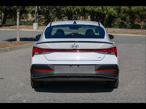 New 2026 Hyundai Elantra SEL FWD image 6