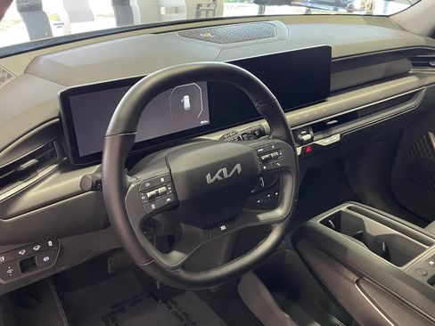 Used 2024 Kia EV9 Light Long Range image 26
