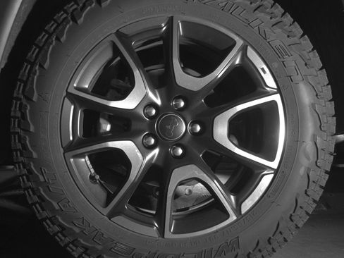 Used 2025 Jeep Compass Trailhawk AWD/4WD image 11