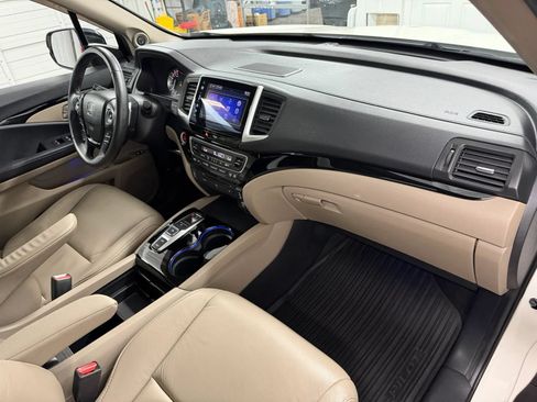 Used 2016 Honda Pilot Touring image 21