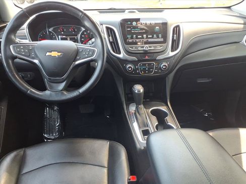 Used 2018 Chevrolet Equinox Premier FWD image 9
