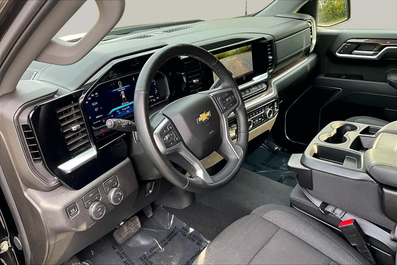 Used 2026 Chevrolet Silverado 1500 LT AWD/4WD image 18