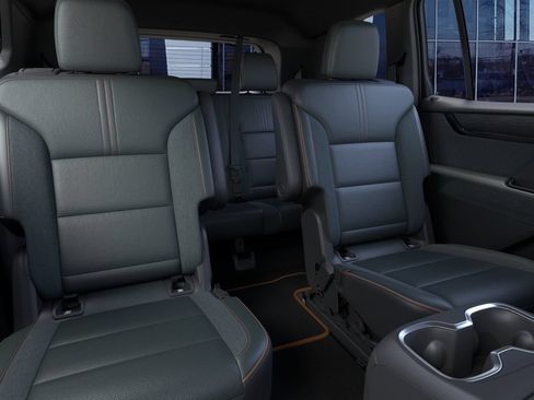New 2026 GMC Acadia AT4 w/ Luxury Package AWD/4WD image 17