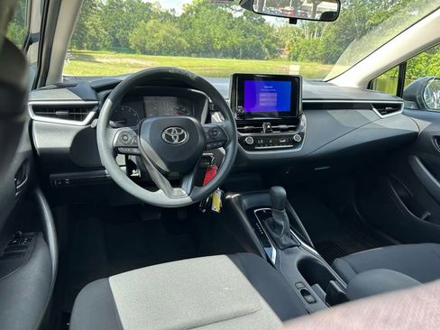 Used 2024 Toyota Corolla LE FWD image 13
