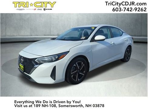 Used 2024 Nissan Sentra SV image 1