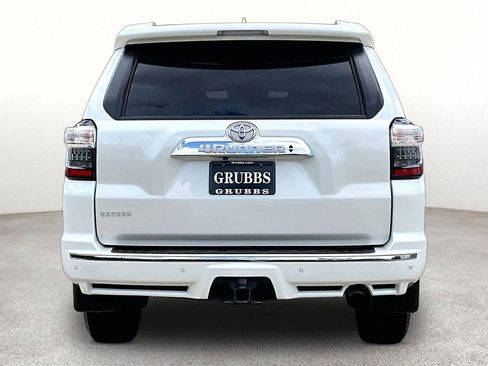 Used 2022 Toyota 4Runner Limited AWD/4WD image 4