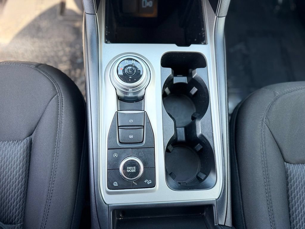 Used 2023 Ford Explorer XLT AWD/4WD image 19