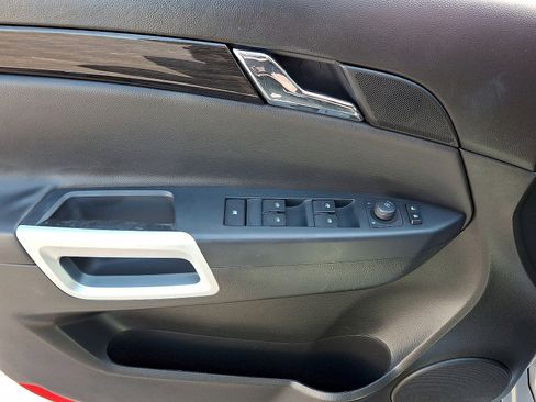 Used 2014 Chevrolet Captiva Sport LT w/ Convenience Package FWD image 10