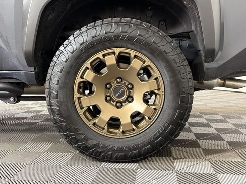 Used 2025 Toyota 4Runner Trailhunter AWD/4WD image 13