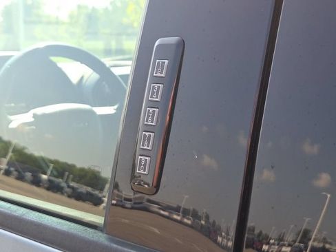 Used 2019 Ford F150 XLT w/ Equipment Group 302A Luxury RWD image 19