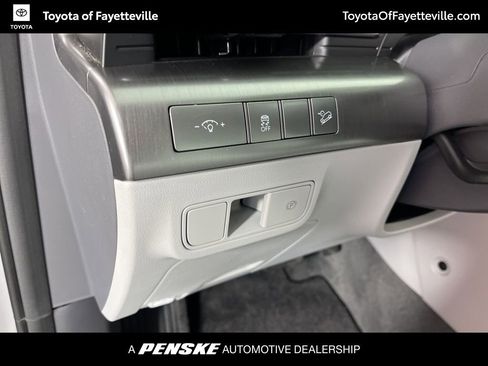 Used 2025 Hyundai Kona SEL image 24