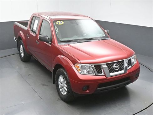 Used 2019 Nissan Frontier SV image 40