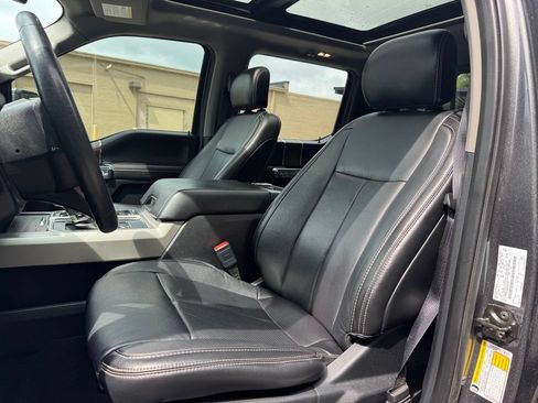 Used 2019 Ford F150 Lariat w/ Equipment Group 502A Luxury AWD/4WD image 22