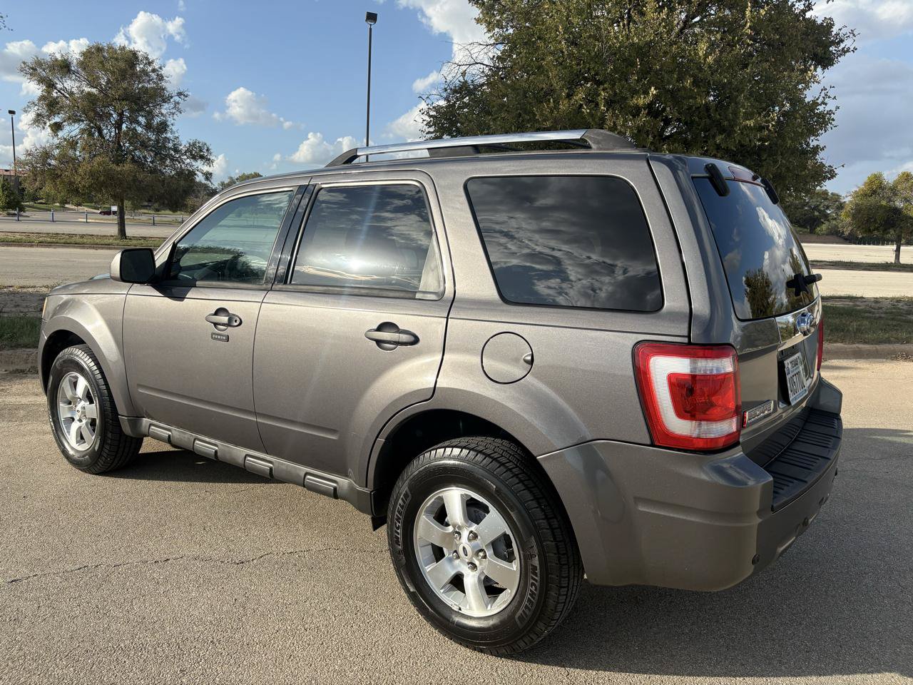 Used 2009 Ford Escape Limited FWD image 7