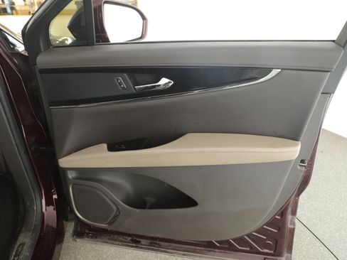 Used 2023 Lincoln Nautilus Standard image 7