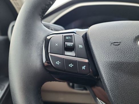 Used 2022 Ford Escape SEL image 23