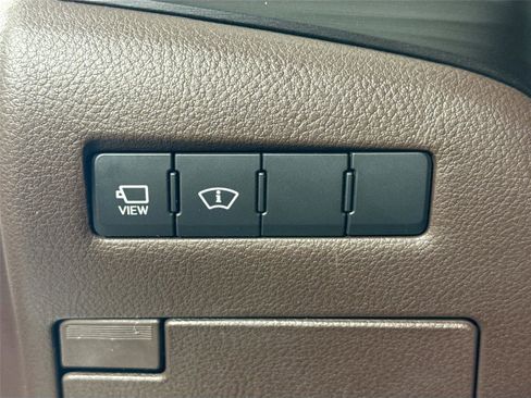 Used 2019 Lexus ES 350 Ultra Luxury image 16