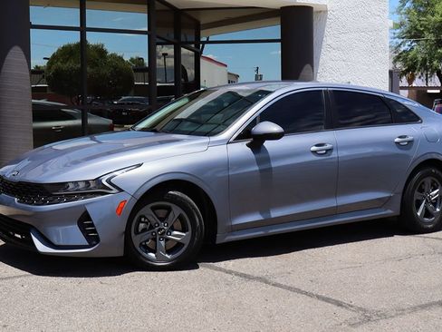 Used 2021 Kia K5 LX FWD image 3