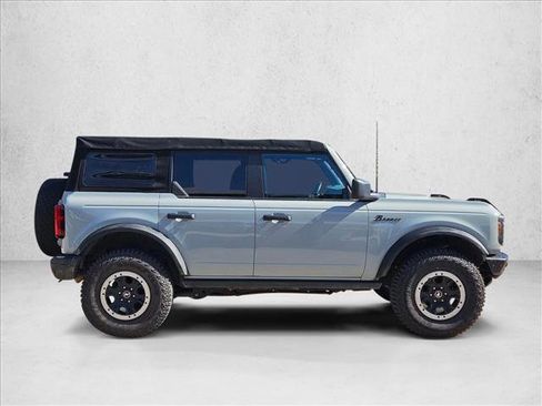 Used 2021 Ford Bronco Black Diamond w/ Sasquatch Package image 4