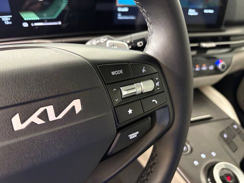 New 2026 Kia Sportage EX AWD/4WD image 22