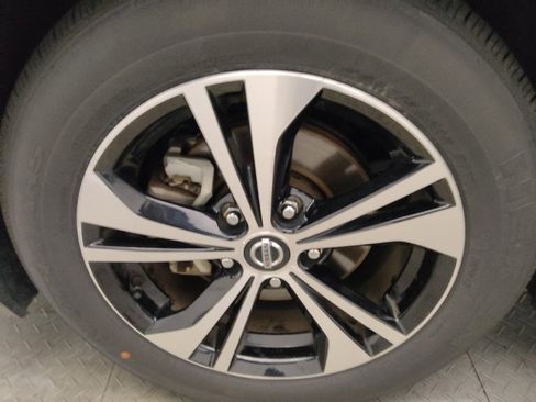 Used 2023 Nissan Sentra SV FWD image 31