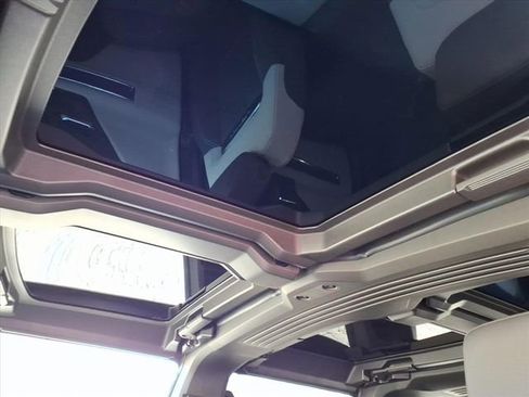 New 2026 GMC Hummer EV SUV image 20